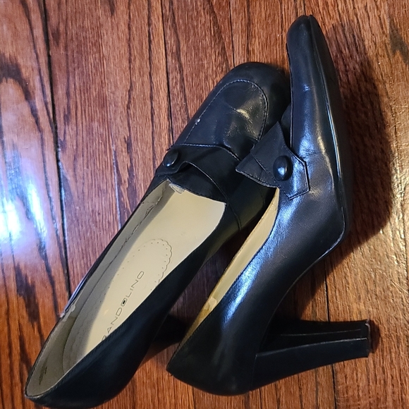 Shoes - Button detail Bandolino dress heels.